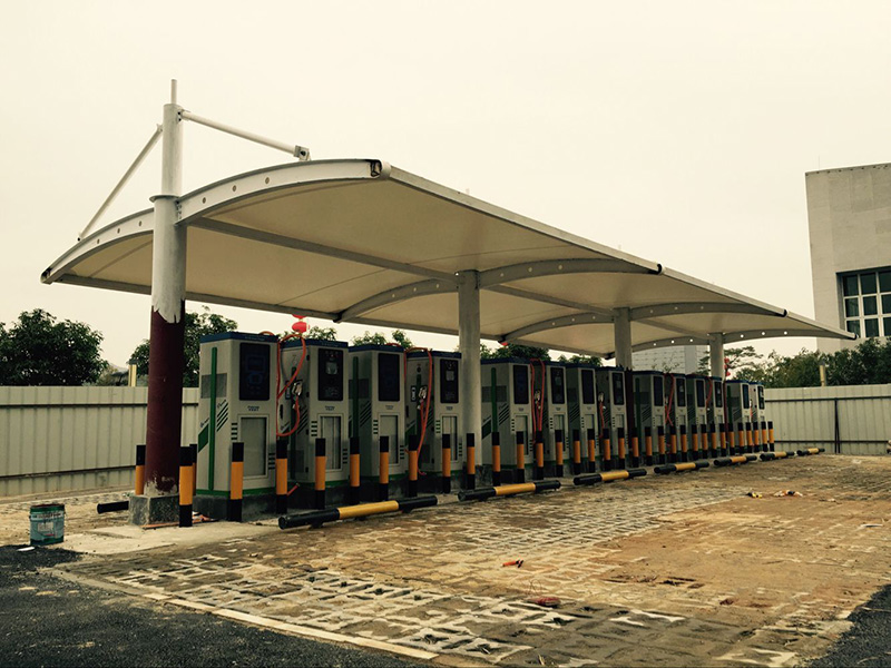 長(zhǎng)春膜結(jié)構(gòu)停車(chē)棚怎么制作的