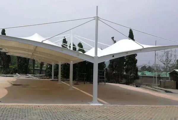 長(zhǎng)春膜結(jié)構(gòu)停車(chē)棚的日常維護(hù)技巧