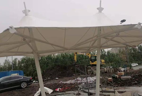 長(zhǎng)春膜結(jié)構(gòu)車(chē)棚頂棚高度要設(shè)計(jì)多少米才合理