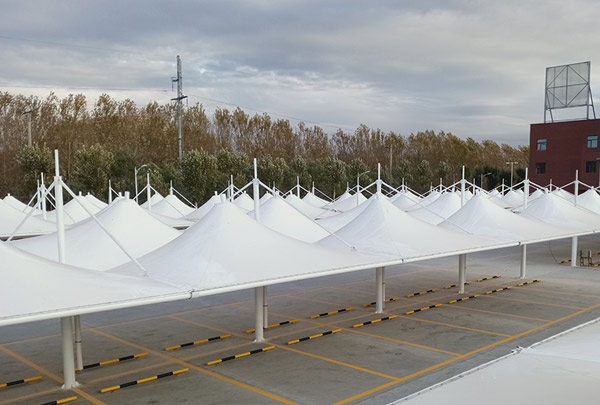 長春膜結構停車棚應該如何進行清洗?